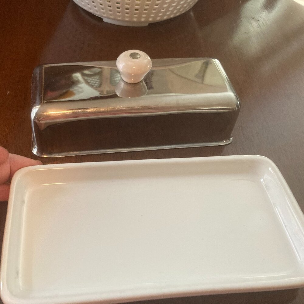 Butter Dish with stainless cover ! - Picture 3 of 5
